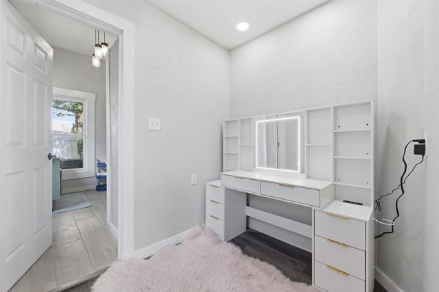 1124 S Market, Wichita, KS 67211