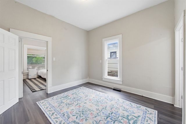 1124 S Market, Wichita, KS 67211