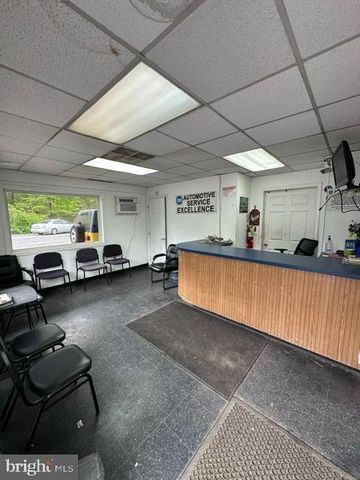 821 N TUCKAHOE RD, Williamstown, NJ 08094