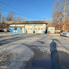 821 N TUCKAHOE RD, Williamstown, NJ 08094