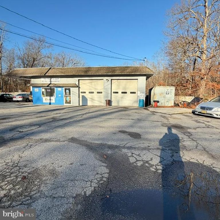 821 N TUCKAHOE RD, Williamstown, NJ 08094