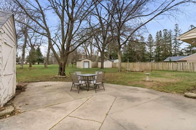 2304 15th Avenue SW, Austin, MN 55912
