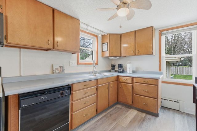 2304 15th Avenue SW, Austin, MN 55912