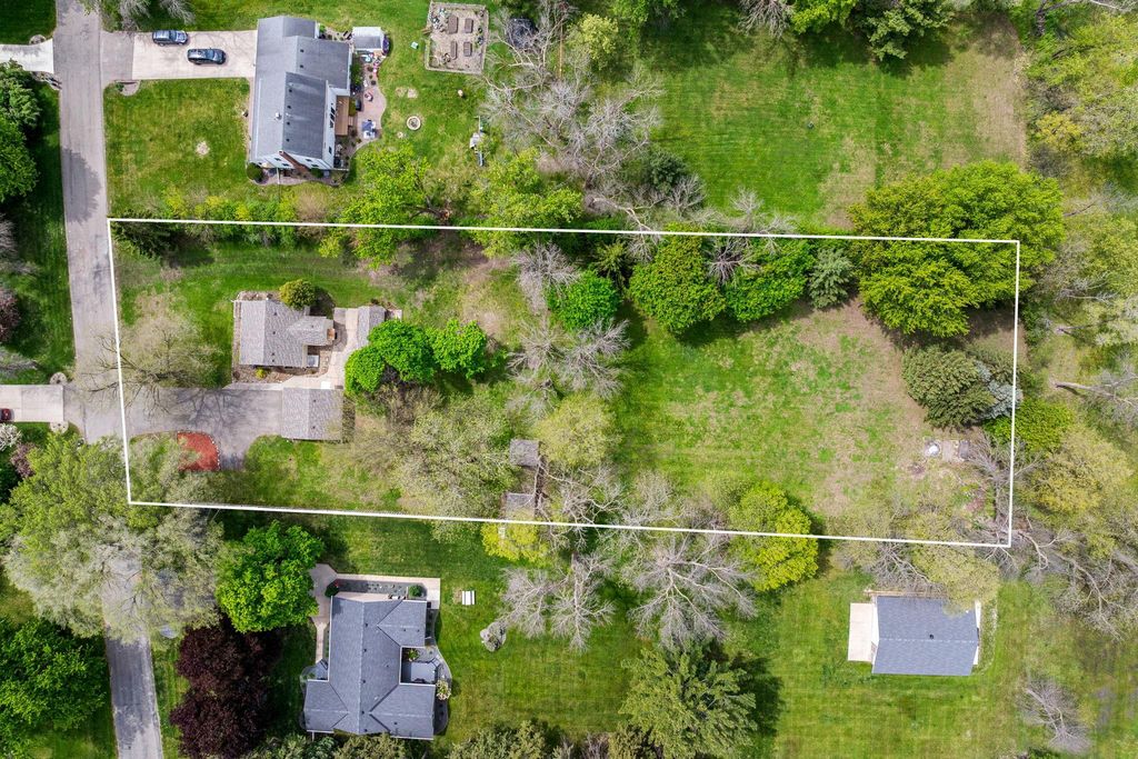 2304 15th Avenue SW, Austin, MN 55912