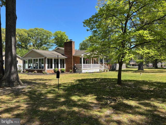 4 GRAY DR, Pasadena, MD 21122