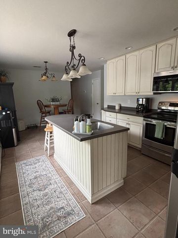 4 GRAY DR, Pasadena, MD 21122