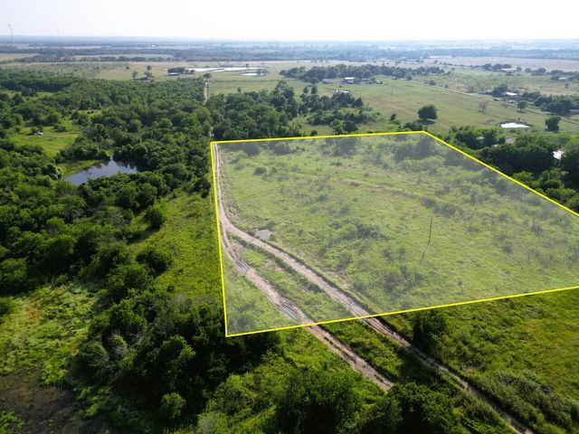 182 Hill County Road 3352, Hubbard, TX 76648