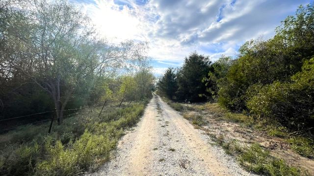 182 Hill County Road 3352, Hubbard, TX 76648