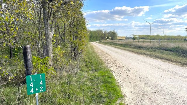 182 Hill County Road 3352, Hubbard, TX 76648