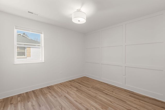 612 Kenwood Avenue, Libertyville, IL 60048