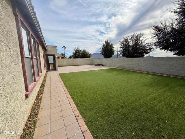 4243 E GLENEAGLE Drive, Chandler, AZ 85249