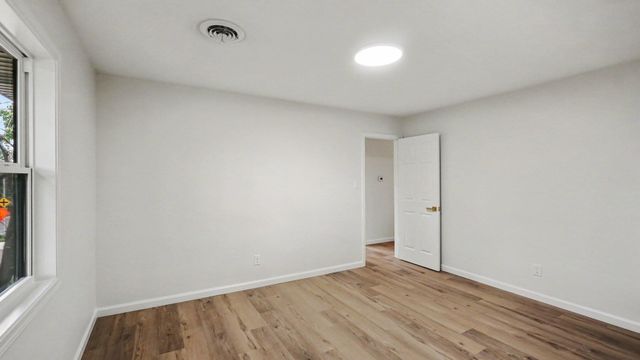3401 Farmington Road, Lexington, KY 40503
