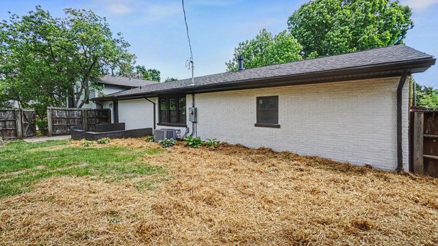 3401 Farmington Road, Lexington, KY 40503
