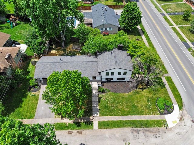 3401 Farmington Road, Lexington, KY 40503