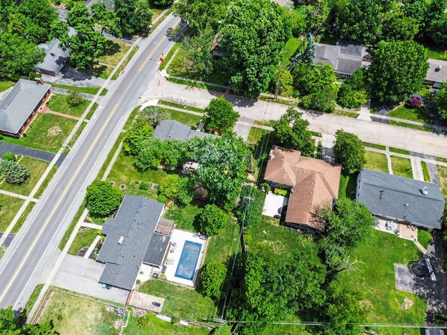 3401 Farmington Road, Lexington, KY 40503