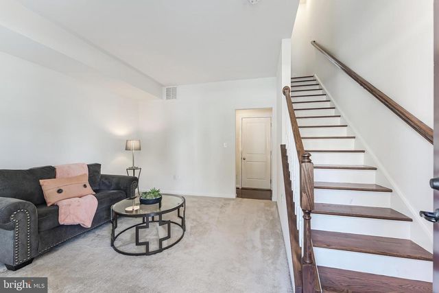 1725 DOROTHY LN, Woodbridge, VA 22191