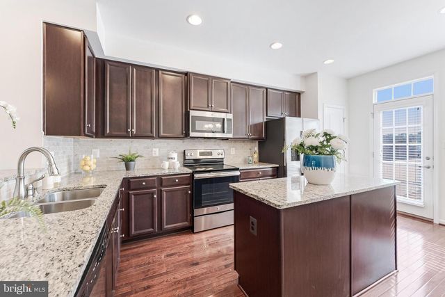 1725 DOROTHY LN, Woodbridge, VA 22191