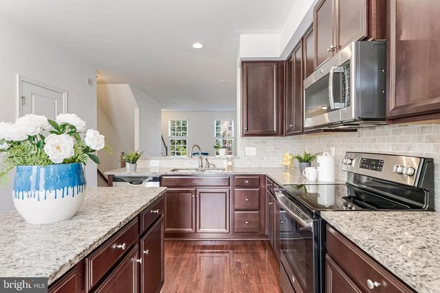 1725 DOROTHY LN, Woodbridge, VA 22191