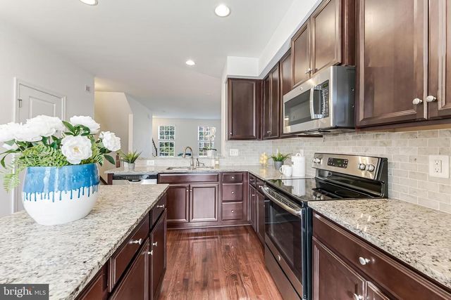 1725 DOROTHY LN, Woodbridge, VA 22191