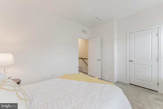 1725 DOROTHY LN, Woodbridge, VA 22191