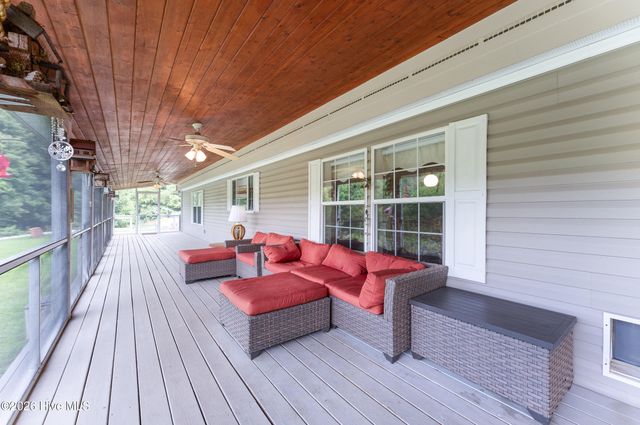 4122 Fairview Road, Andrews, NC 28901
