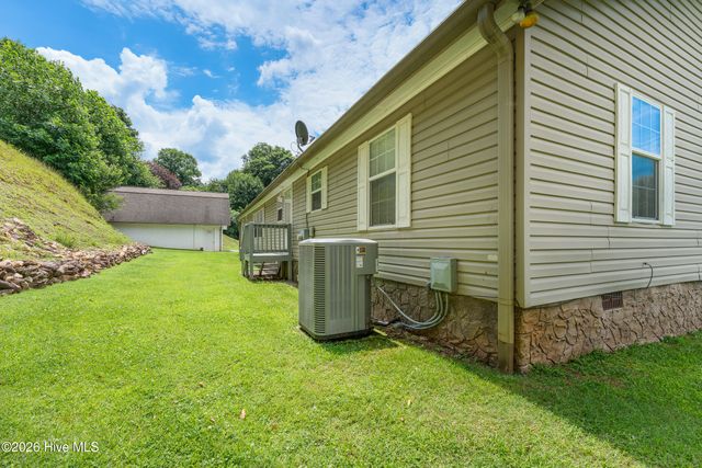 4122 Fairview Road, Andrews, NC 28901