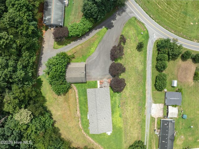 4122 Fairview Road, Andrews, NC 28901