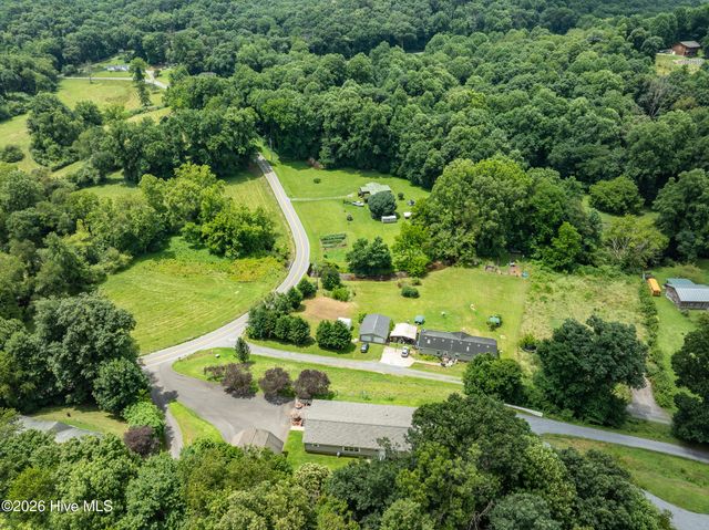 4122 Fairview Road, Andrews, NC 28901