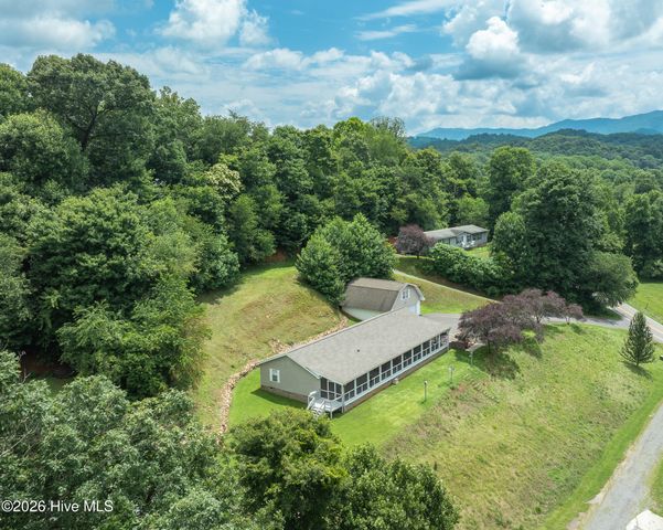 4122 Fairview Road, Andrews, NC 28901