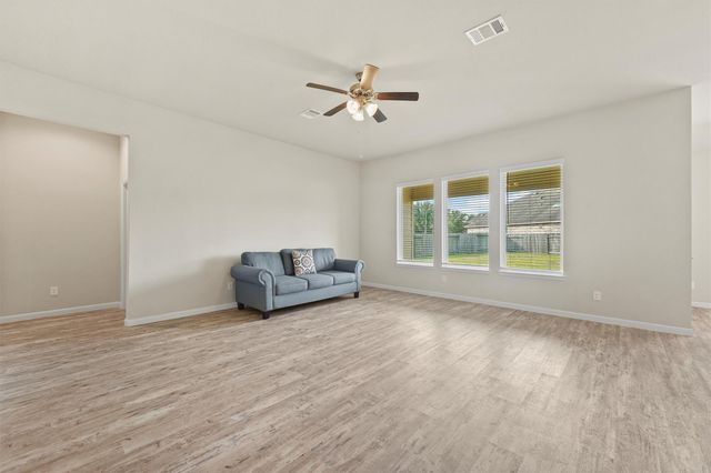 18007 Nanpu Lane, Houston, TX 77044