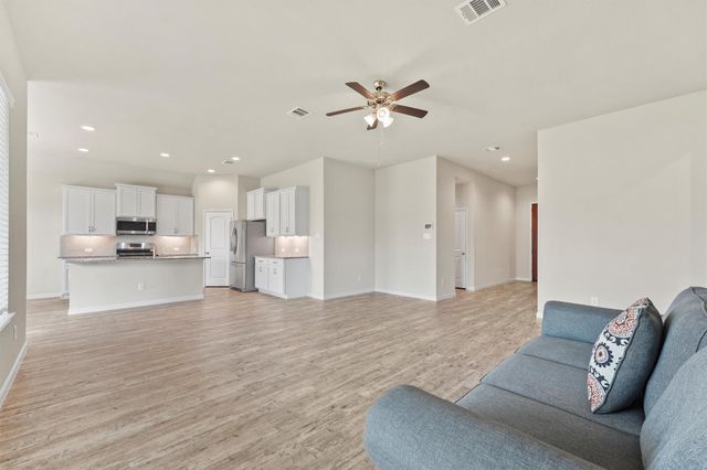 18007 Nanpu Lane, Houston, TX 77044