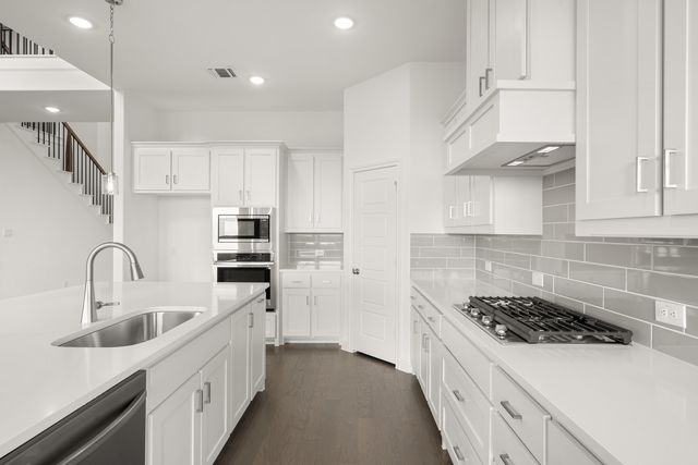 764 Texas Thistle Road, Waxahachie, TX 75165