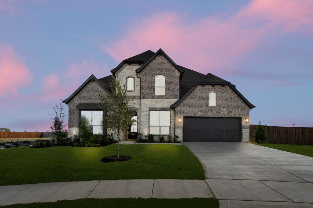 764 Texas Thistle Road, Waxahachie, TX 75165