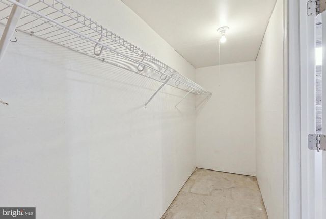 20200 CENTER BROOK SQ, Sterling, VA 20165