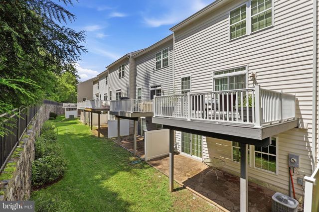 20200 CENTER BROOK SQ, Sterling, VA 20165