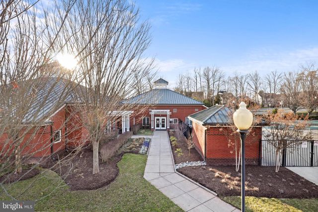 20200 CENTER BROOK SQ, Sterling, VA 20165