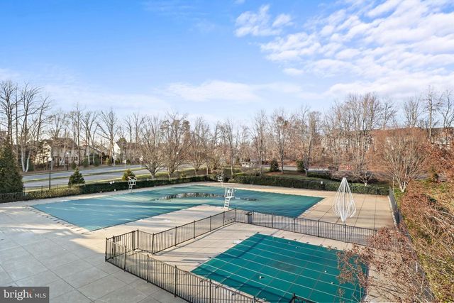 20200 CENTER BROOK SQ, Sterling, VA 20165
