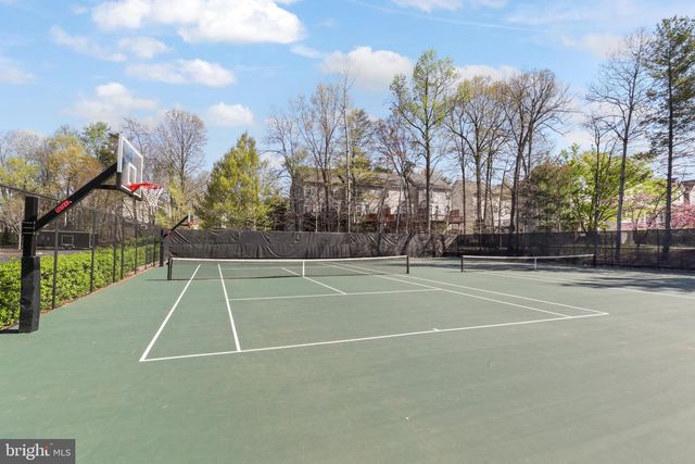 20200 CENTER BROOK SQ, Sterling, VA 20165