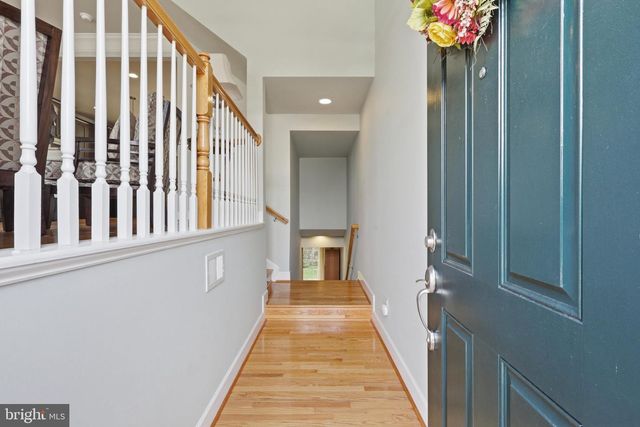 20200 CENTER BROOK SQ, Sterling, VA 20165