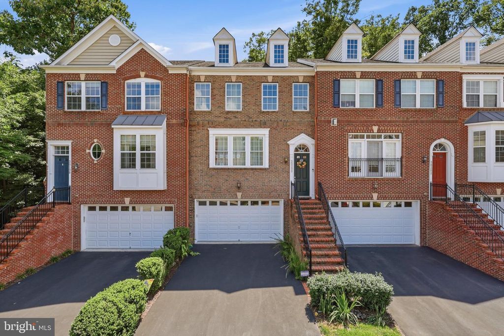 20200 CENTER BROOK SQ, Sterling, VA 20165