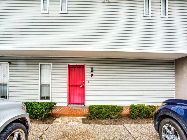 1300 Fairview Avenue E, Houston, TX 77006