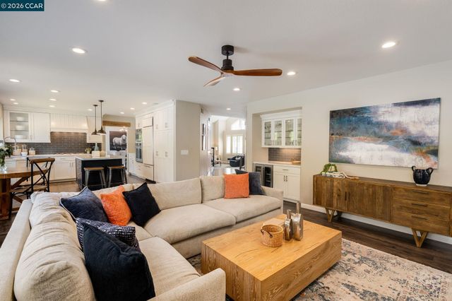 92 Hillview Dr, Danville, CA 94506