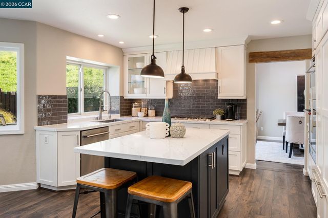 92 Hillview Dr, Danville, CA 94506