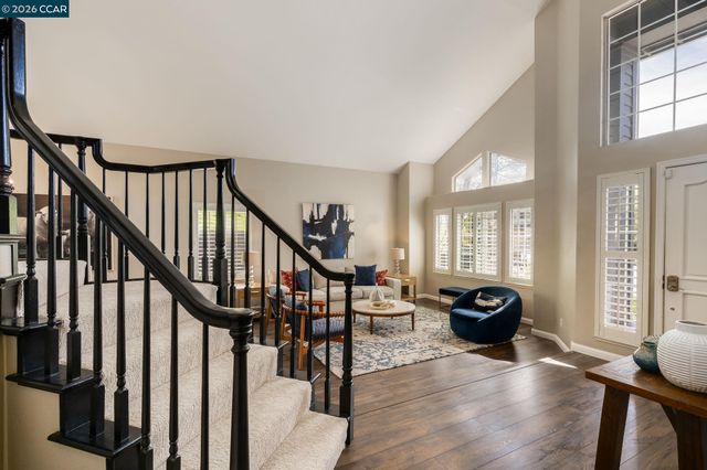 92 Hillview Dr, Danville, CA 94506