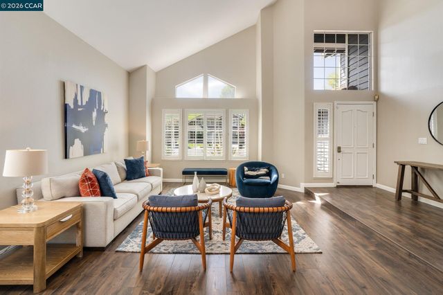 92 Hillview Dr, Danville, CA 94506