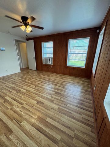 2918 46th Street 1, Dickinson, TX 77539