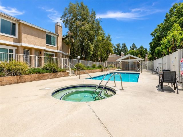 14344 Foothill 501, Sylmar, CA 91342