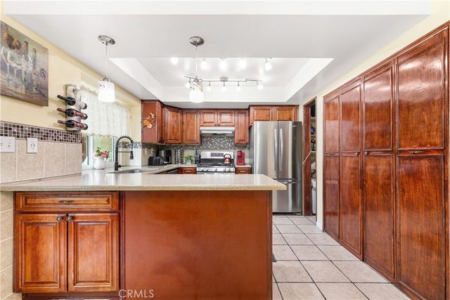 14344 Foothill 501, Sylmar, CA 91342