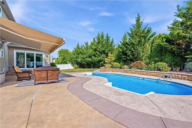 205 North Timothy Trail, Forks Twp, PA 18040