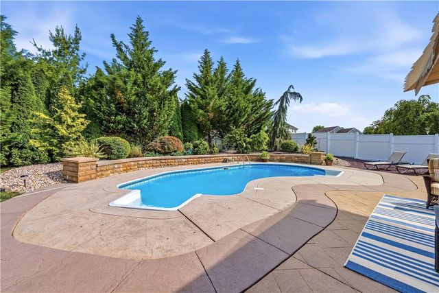 205 North Timothy Trail, Forks Twp, PA 18040